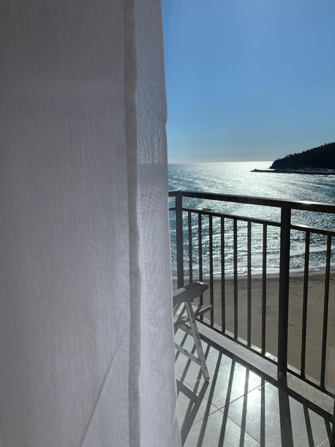 Apartamento En Primerisima Linea De Playa Con Espectaculares Vistas Netflix, Prime Y Disney Oropesa del Mar Eksteriør billede